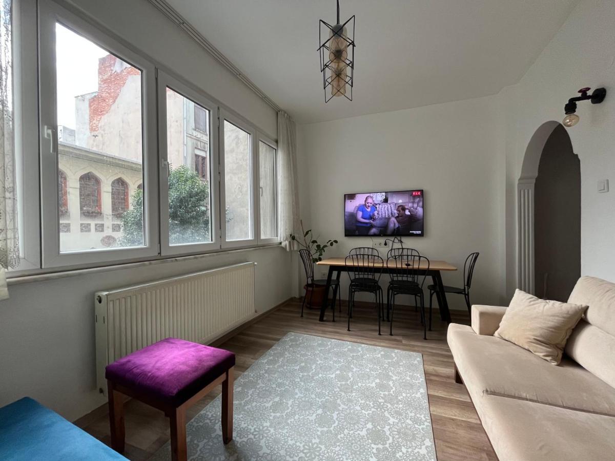 イスタンブールCentrally Located, 2+1 House In Taksim, Cihangirアパートメント エクステリア 写真