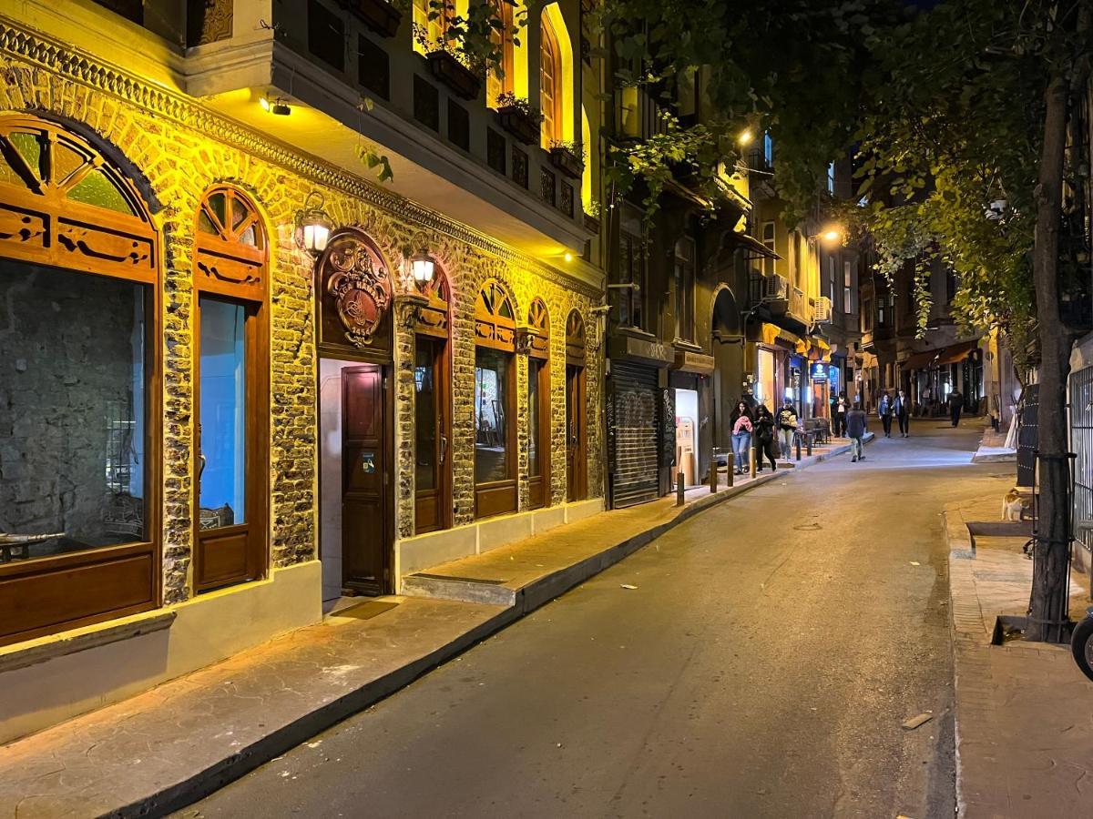 イスタンブールCentrally Located, 2+1 House In Taksim, Cihangirアパートメント エクステリア 写真