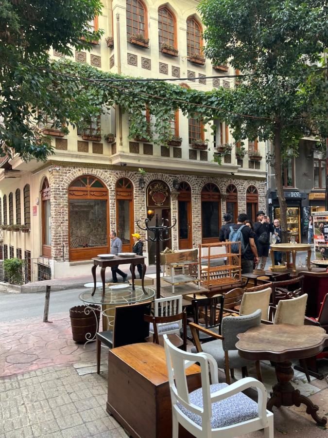 イスタンブールCentrally Located, 2+1 House In Taksim, Cihangirアパートメント エクステリア 写真