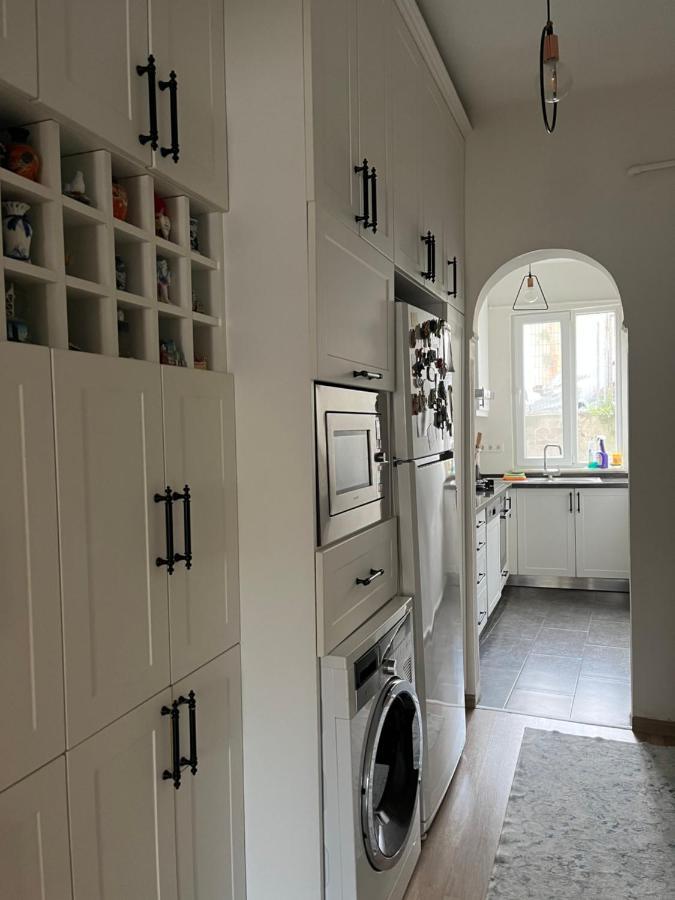 イスタンブールCentrally Located, 2+1 House In Taksim, Cihangirアパートメント エクステリア 写真