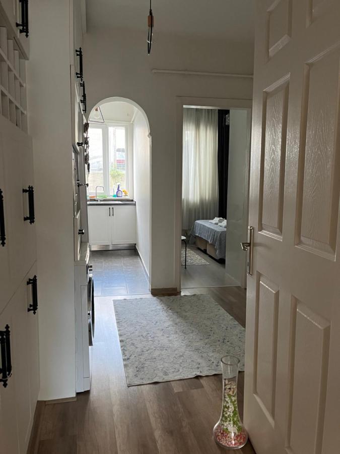 イスタンブールCentrally Located, 2+1 House In Taksim, Cihangirアパートメント エクステリア 写真