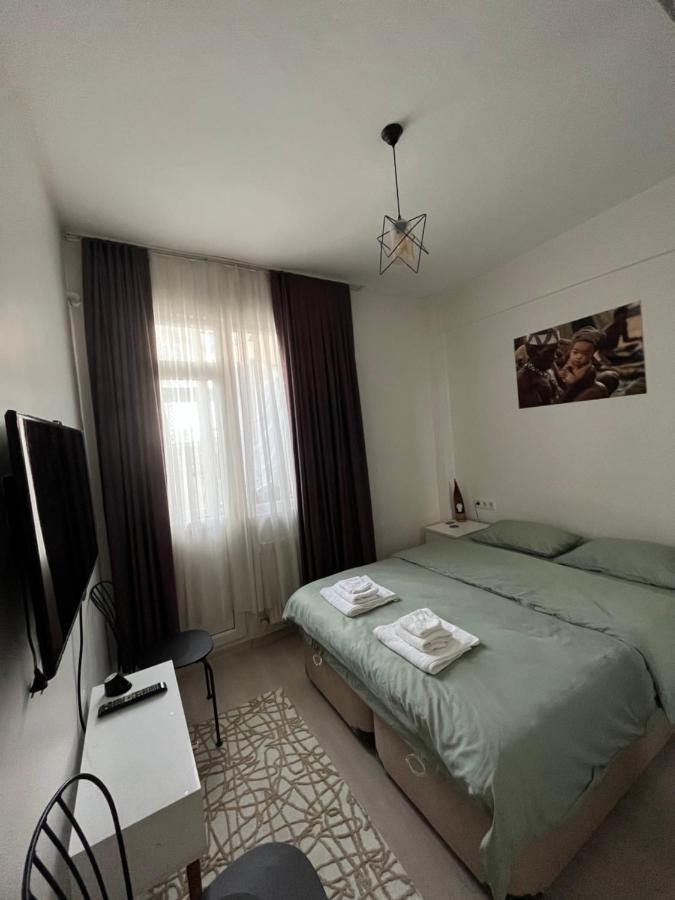 イスタンブールCentrally Located, 2+1 House In Taksim, Cihangirアパートメント エクステリア 写真