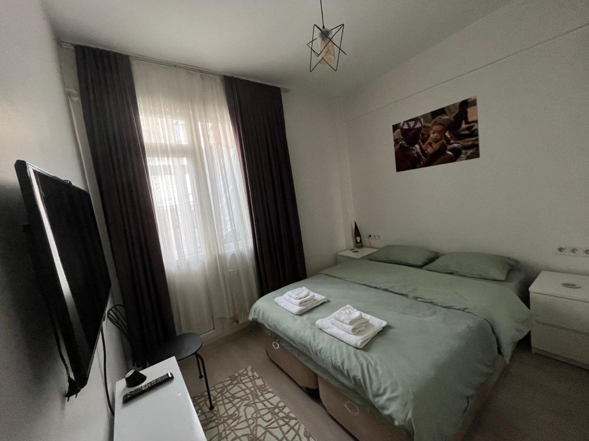 イスタンブールCentrally Located, 2+1 House In Taksim, Cihangirアパートメント エクステリア 写真