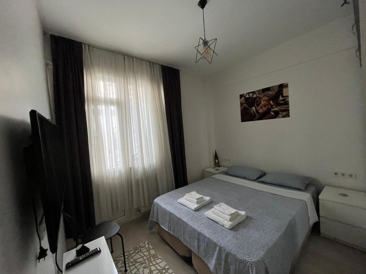 イスタンブールCentrally Located, 2+1 House In Taksim, Cihangirアパートメント エクステリア 写真