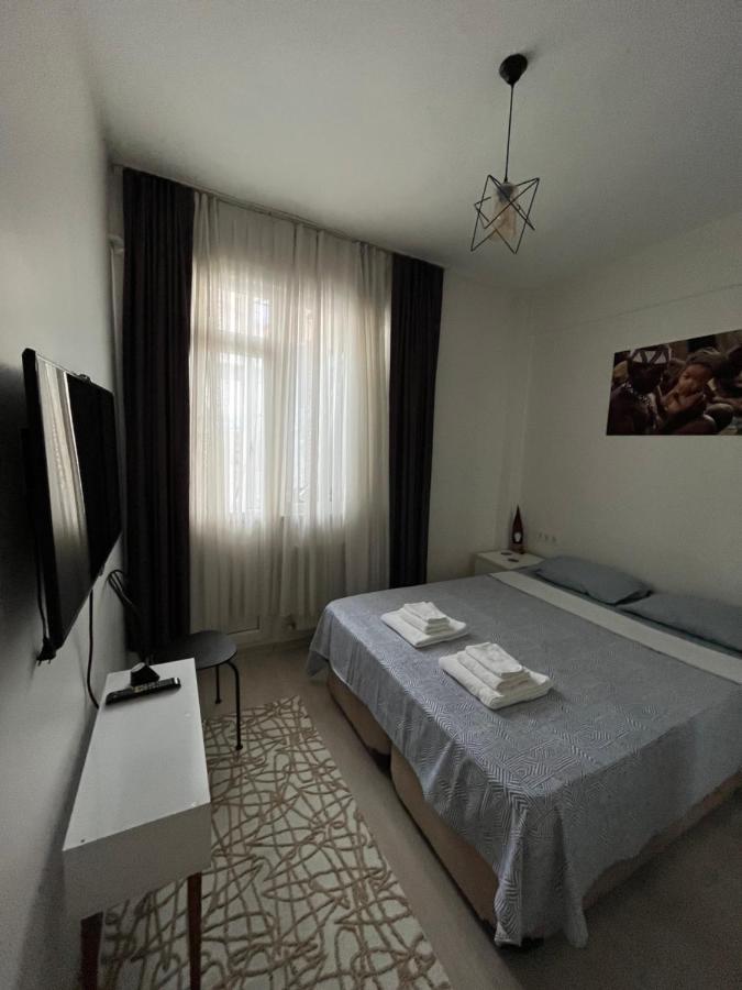イスタンブールCentrally Located, 2+1 House In Taksim, Cihangirアパートメント エクステリア 写真